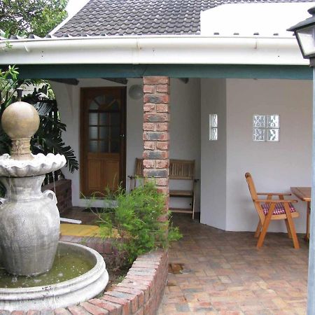 Bed and Breakfast Sounds Of The Sea East London Esterno foto