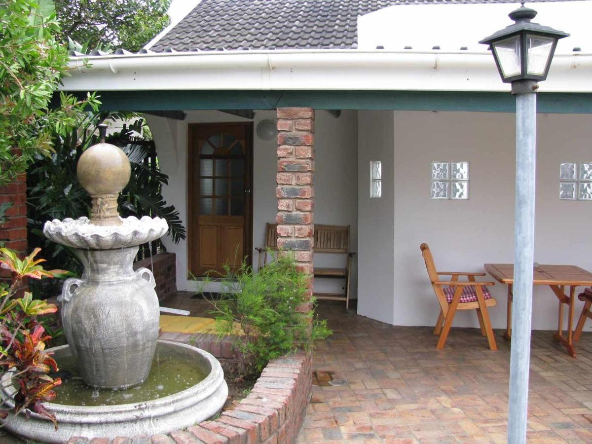 Bed and Breakfast Sounds Of The Sea East London Esterno foto